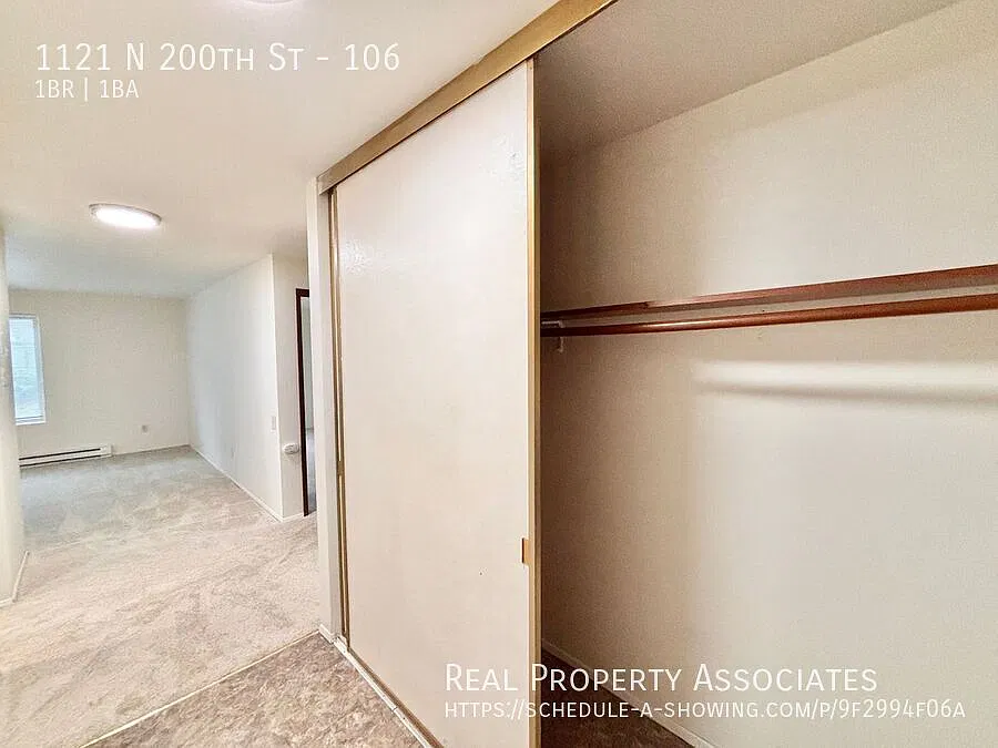 1121 N 200th St — Photo 3