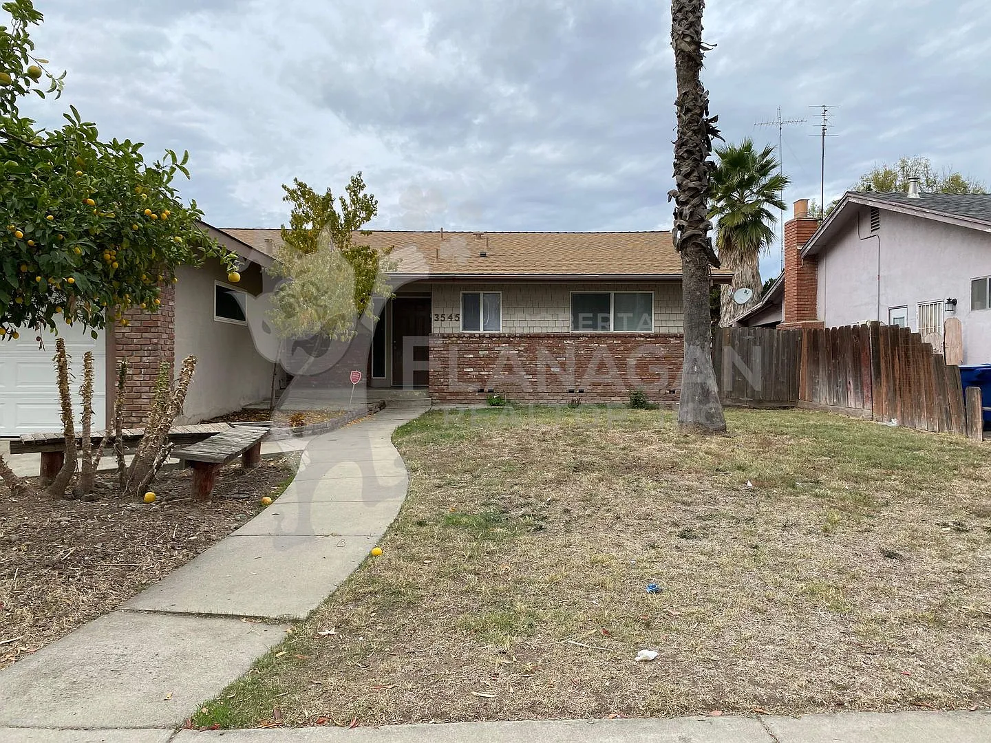 3 bedroom/2 bathroom home — Photo 1