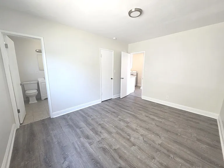 1013 S Tamarack Dr #3 — Photo 6