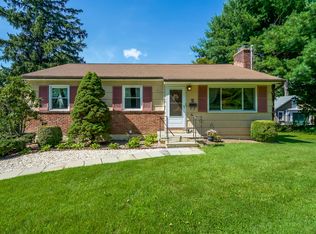 5 Waverly Pl, Valhalla, NY 10595