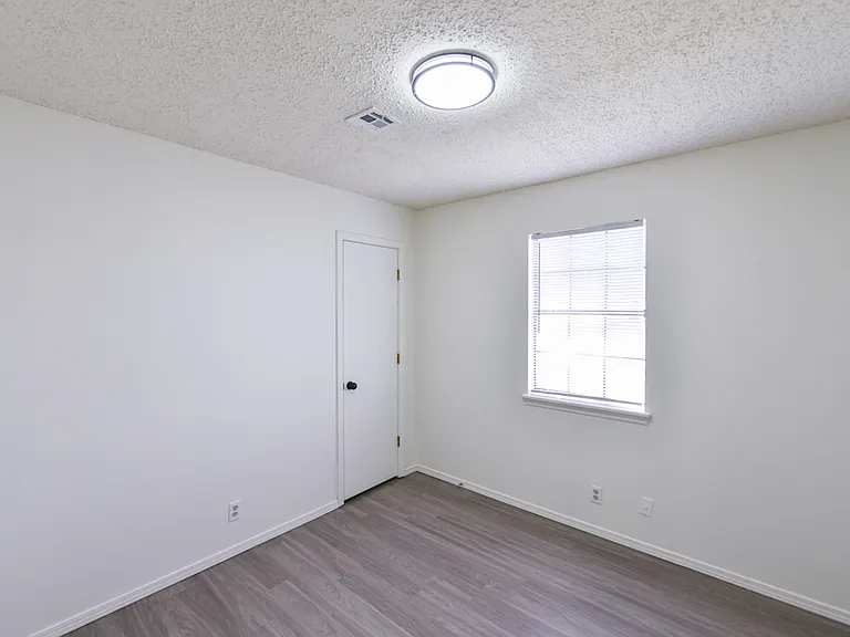 512 Carson Rd — Photo 5