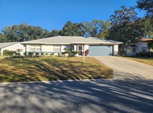 27141 Racquet Cir, Leesburg, FL 34748
