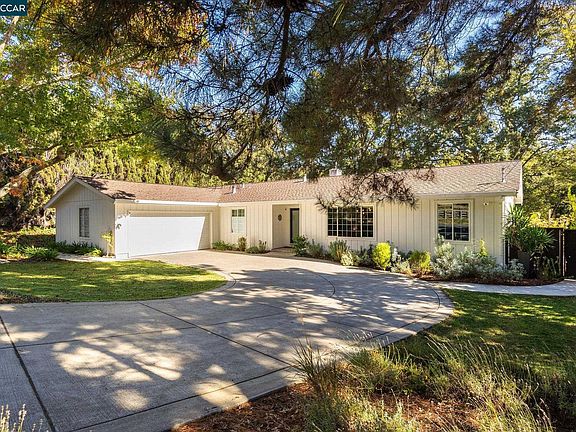 3rd image of 1886 Green Valley Rd