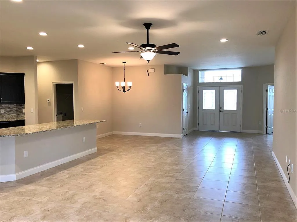 5 bed, 3.0 bath, 2536 sqft, $3,495 — Photo 2