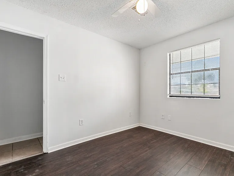 1563 Foy St — Photo 7