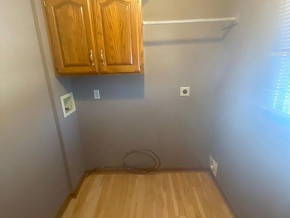 4th image of 380 N 160th St