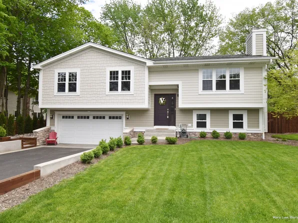 610 Violet Ln, Batavia, IL 60510