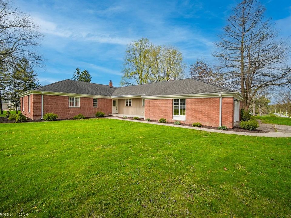 1st image of 146 Sylvan Dr