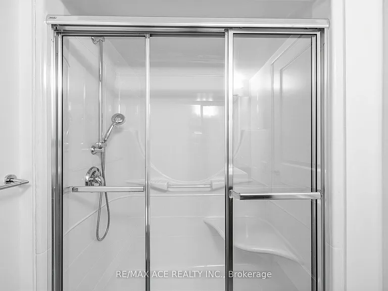 25 Town Centre Ct #808 — Photo 25