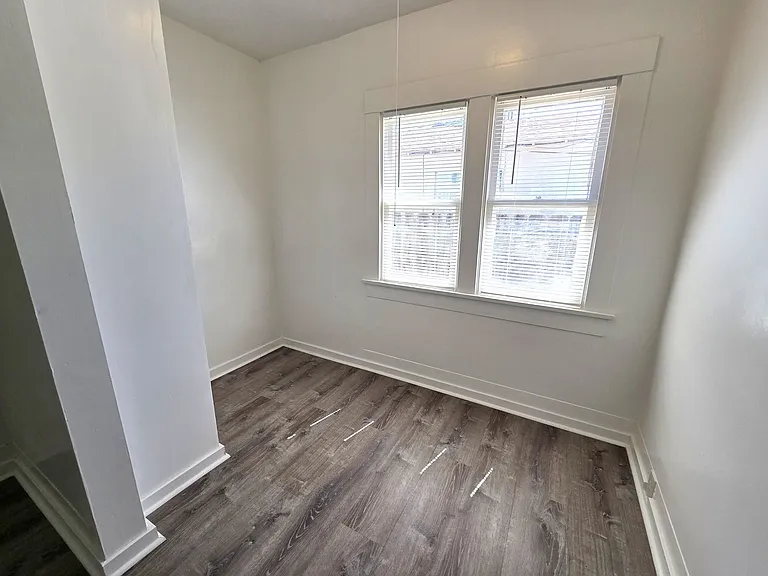 345 W Kanai Ave — Photo 9