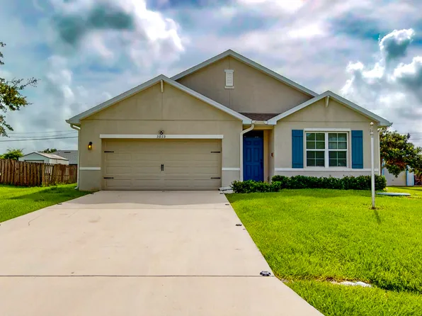 3013 SW Segovia Street, Port St Lucie, FL 34953