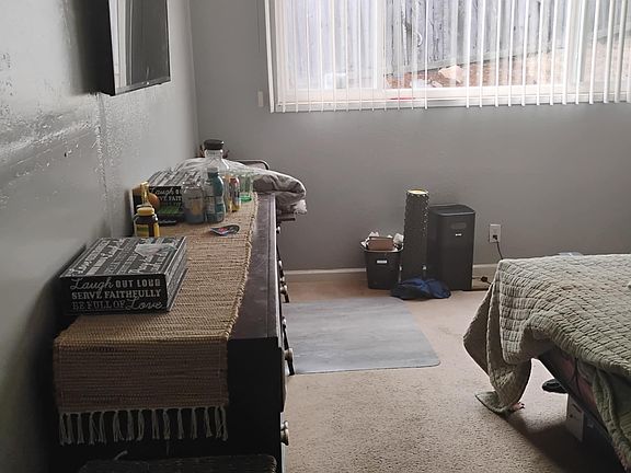 4th image of 7600 Mountain Blvd #1