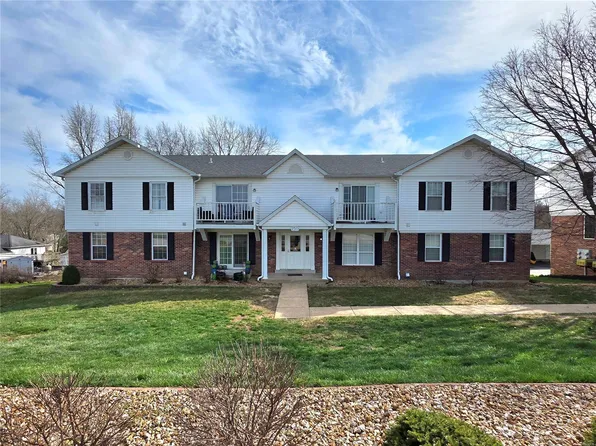 257 Carriage Ct, Washington, MO 63090