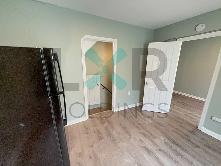 661 Chain St #1 — Photo 7