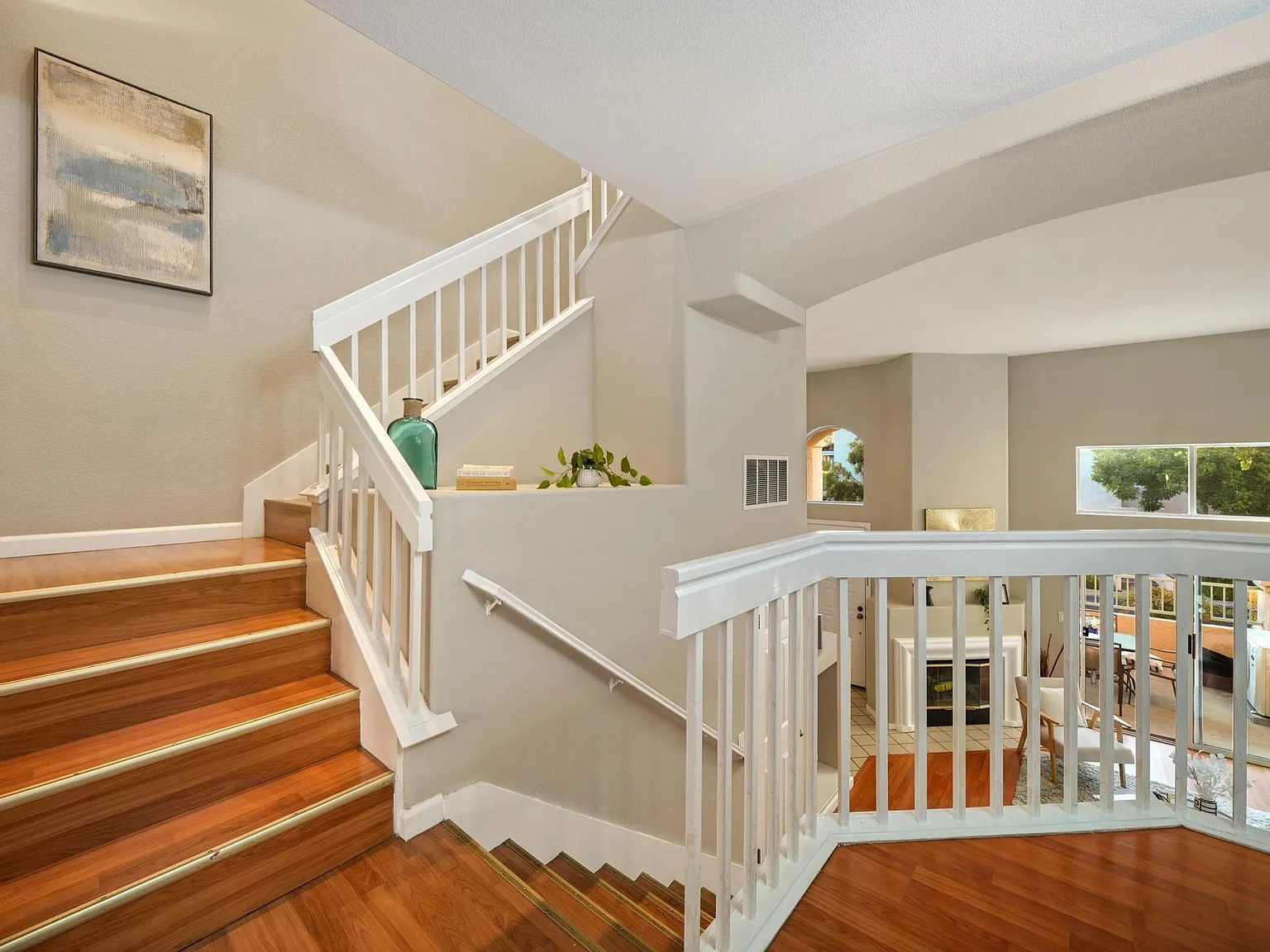 2 bed, 2.5 bath, 1395 sqft, $3,700 — Photo 4