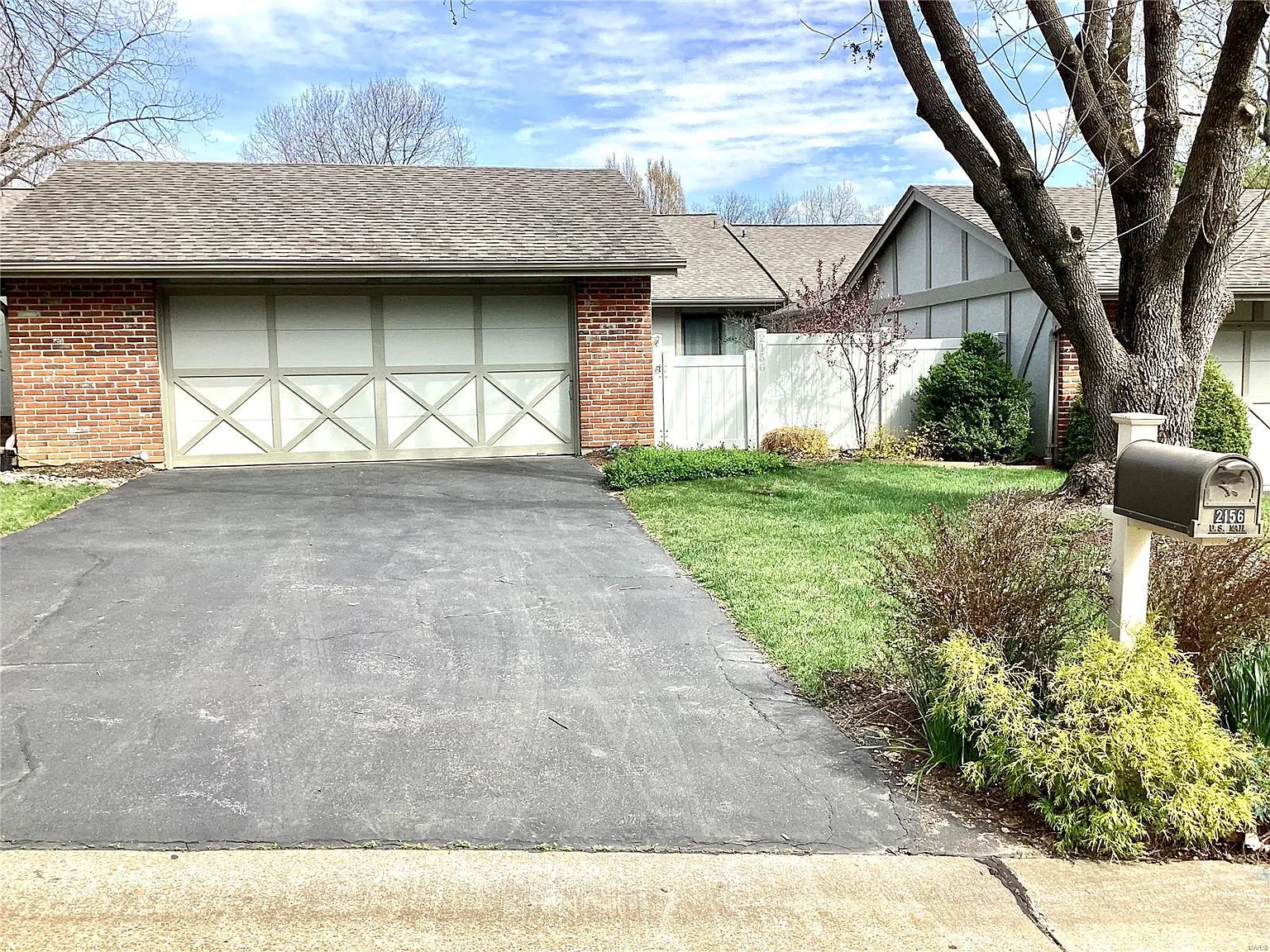 2156 Mason Lake Dr photo 1