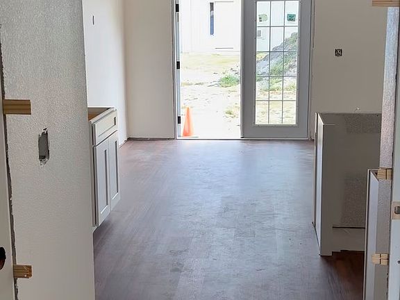 2nd image of 1702 W Granfield Ave #2