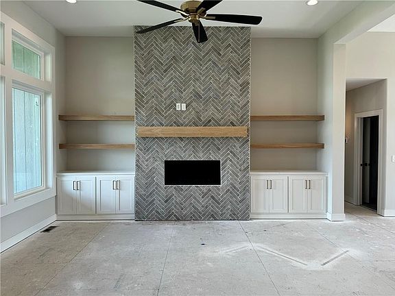 3rd image of 9186 N Montgall Ave