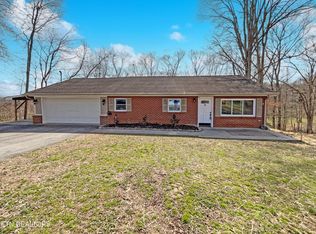 177 Rogers Dr, Lenoir City, TN 37771