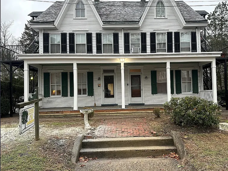 443 Landing St #B2 — Photo 1