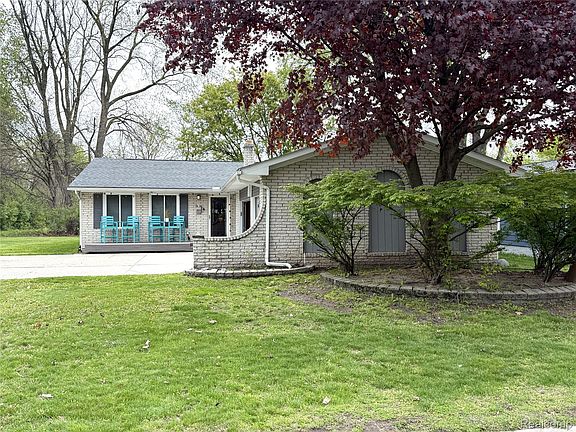 4th image of 27860 Park Ct