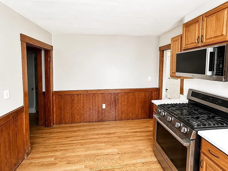 46-48 Cleveland St #1 — Photo 17