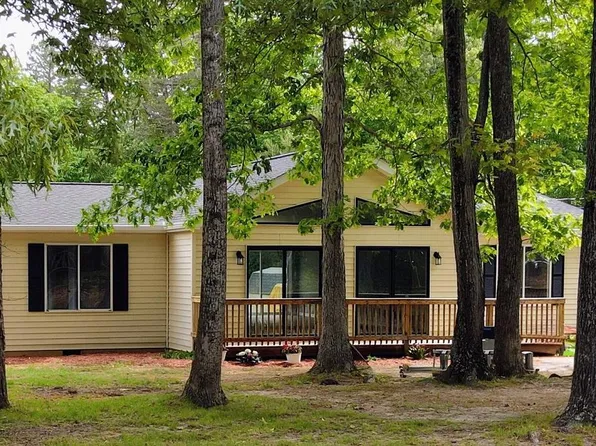 68 Matilda Ln, Montross, VA 22520