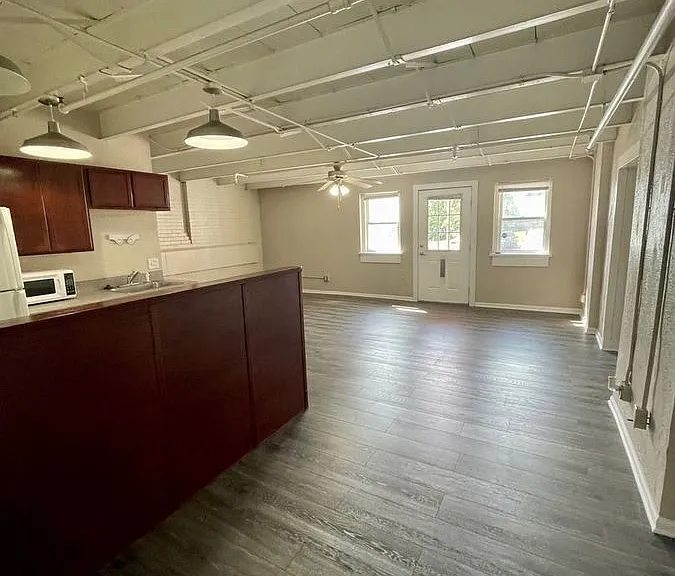 826 S 14th St #205 — Photo 1