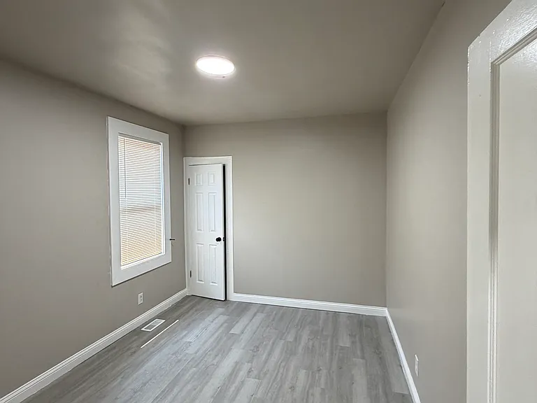 1121 Polk St — Photo 15