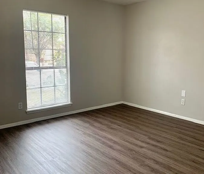 3824 Hackberry Ln — Photo 5