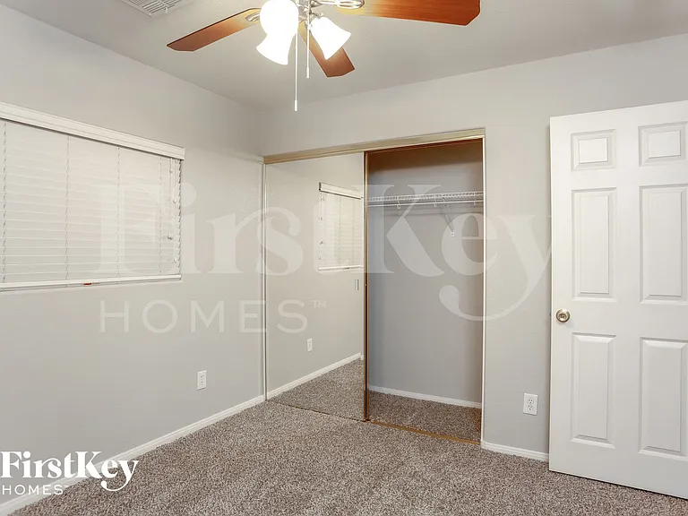 8309 Cavaricci Ave — Photo 11