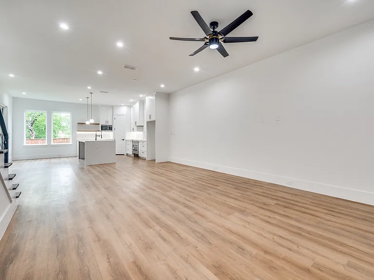 2343 Hondo Ave #2343 — Photo 4
