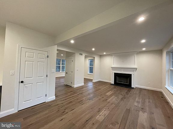 5th image of 723A Saylors Mill Rd