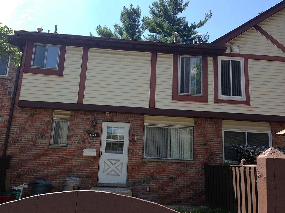1st image of 552 E Terrace Ln