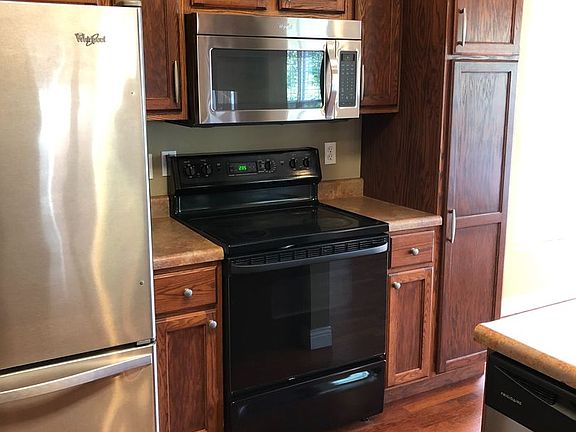 5th image of 1308 Rosemary Ln #101