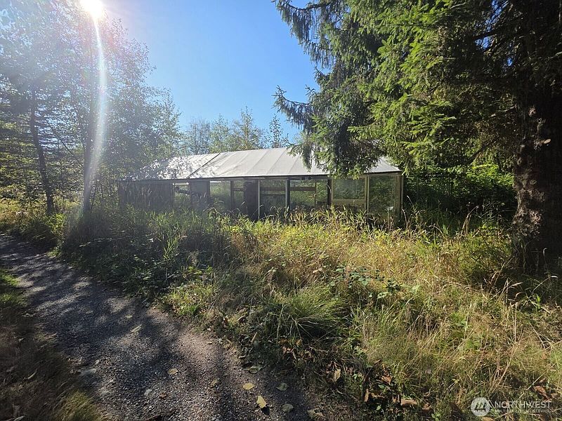 2nd image of 6557 Malloy Road
