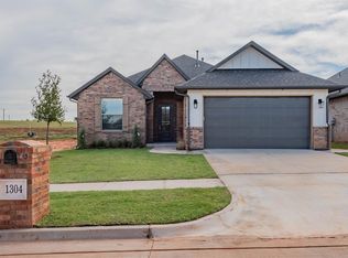 1304 Colonial Ave, Tuttle, OK 73089