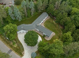 1232 Skyline Dr SW, Rochester, MN 55902