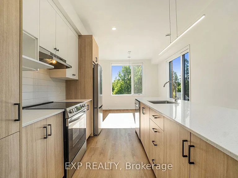 255 Castor St #202 — Photo 9
