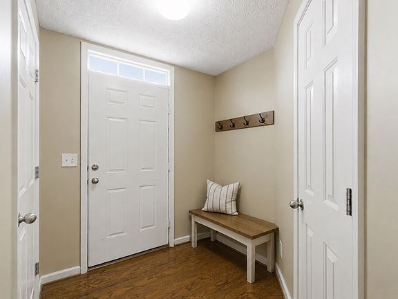 2nd image of 7277 Charlotte Pike Unit 109