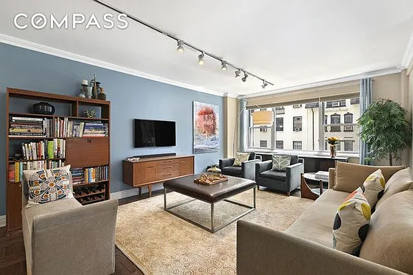 Sold by Compass | media 2