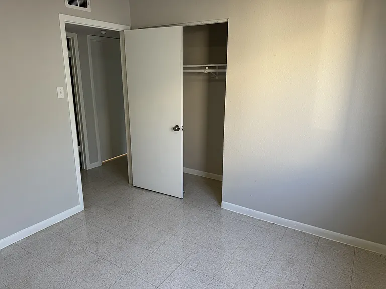 1025 Sutton Dr #101 — Photo 8