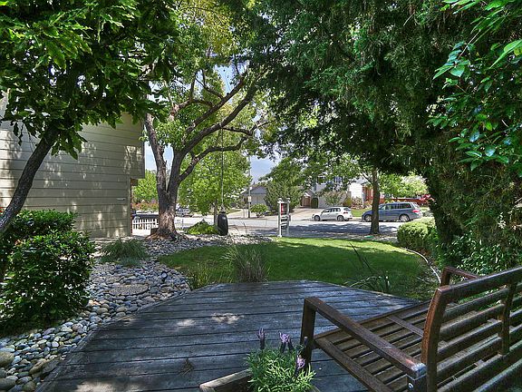 2nd image of 1579 Guadalajara Dr