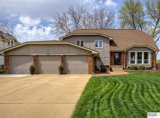 1910 S 167th Avenue Cir, Omaha, NE 68130