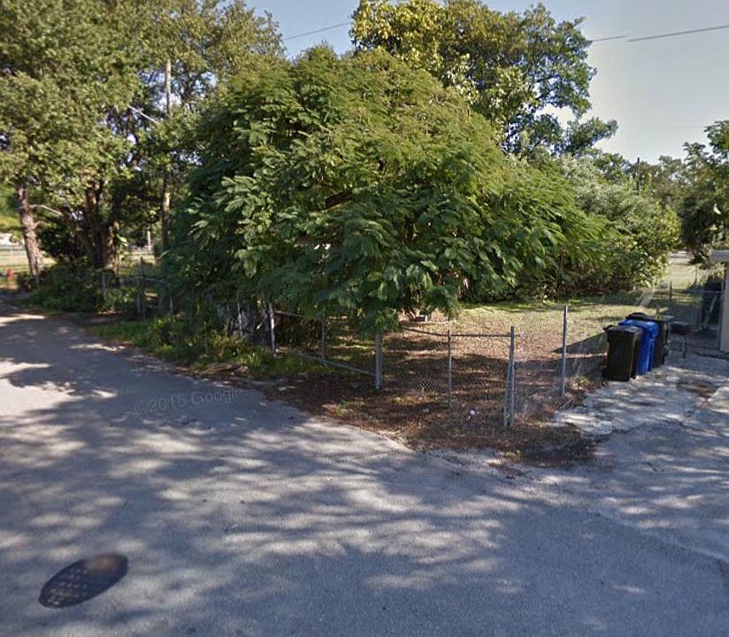 2nd image of 825 NW 19th Ave