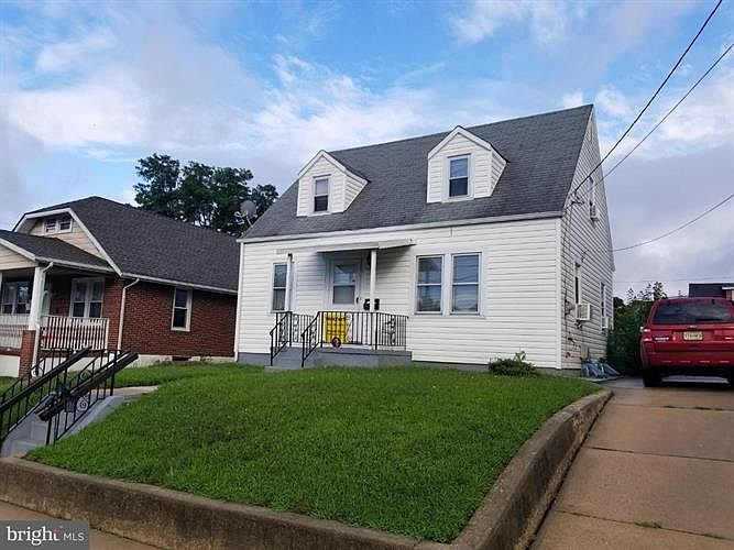 2nd image of 131 Maddock Ave