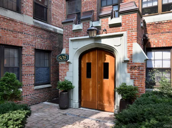 808 Bronx River Road #4E, Bronxville, NY 10708