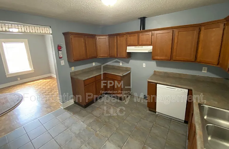 3563 Rockwood Ave — Photo 4