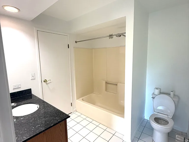 840 N Lakeside Dr #3B — Photo 11