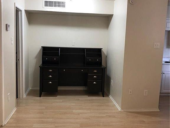 5th image of 1840 Burton Dr APT 211